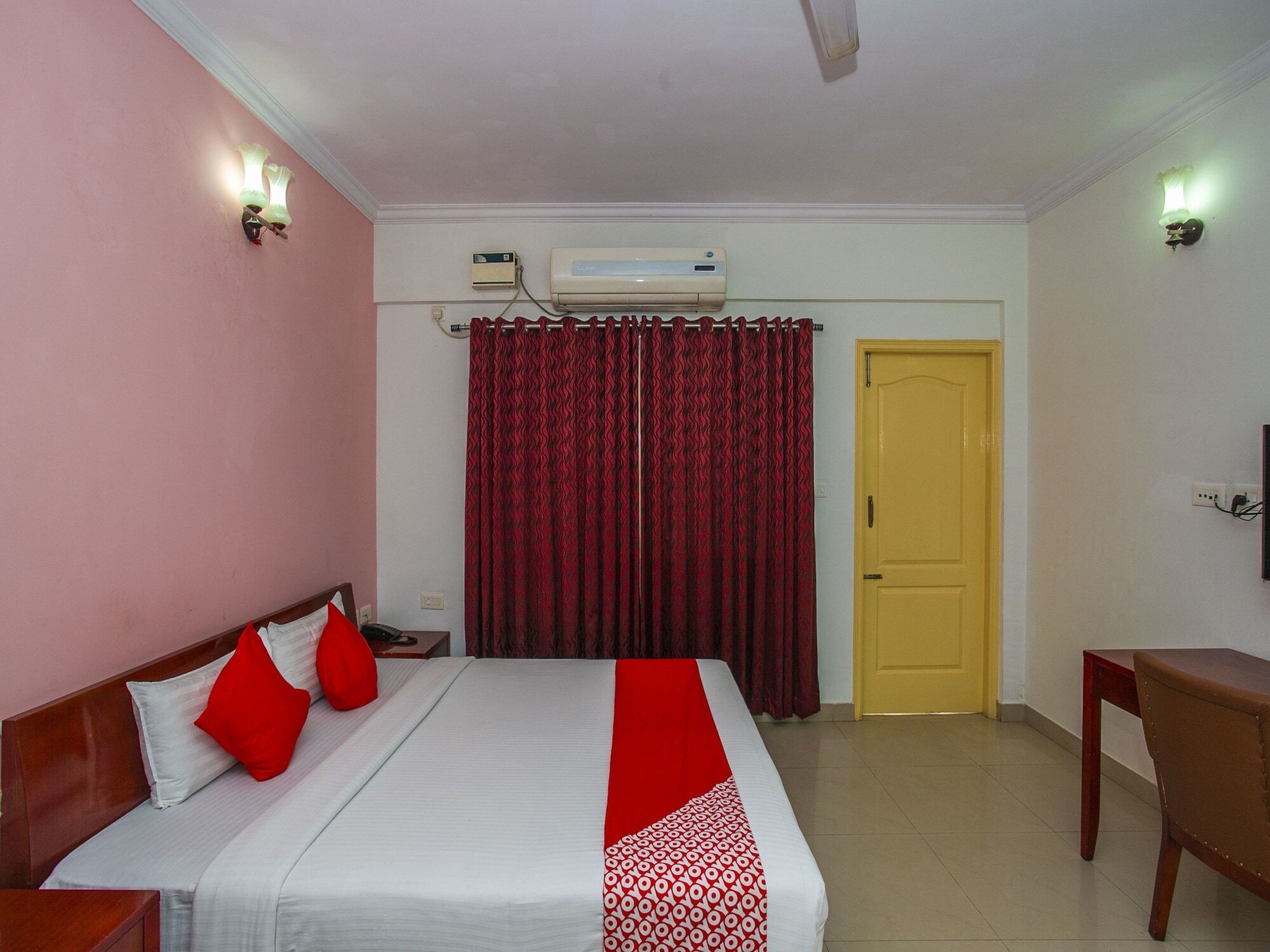Oyo 23360 White Bricks Inn Bangalore Bagian luar foto